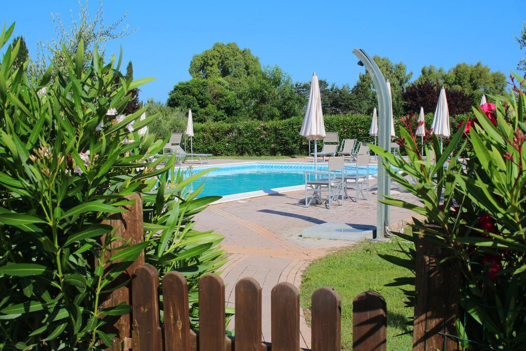 פופולוניה Agriturismo Gli Etruschi מראה חיצוני תמונה