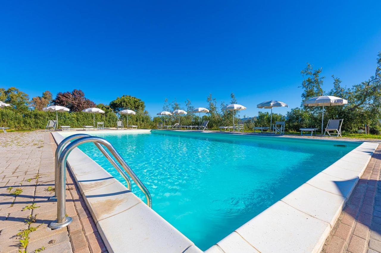 פופולוניה Agriturismo Gli Etruschi מראה חיצוני תמונה