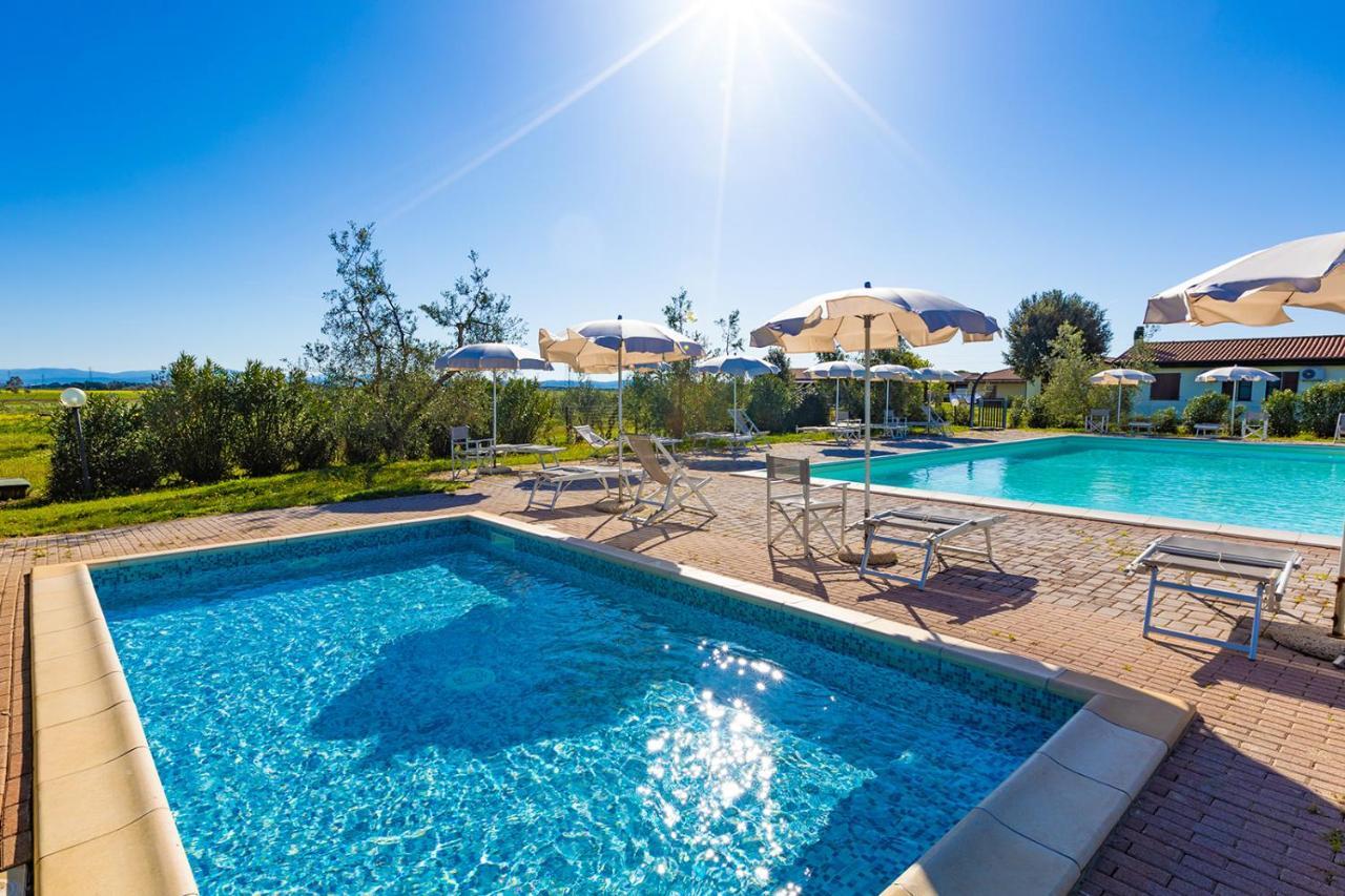 פופולוניה Agriturismo Gli Etruschi מראה חיצוני תמונה