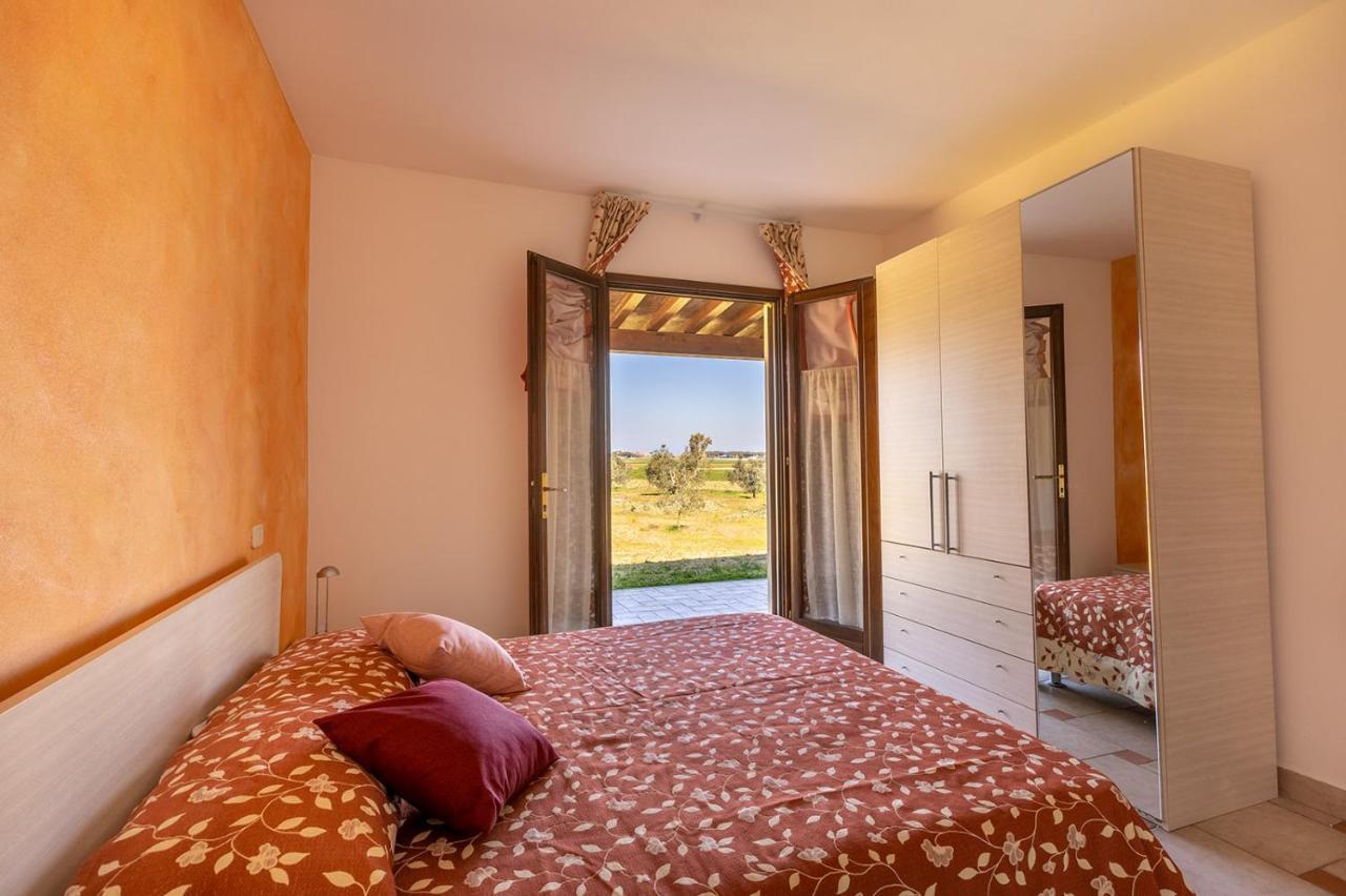 פופולוניה Agriturismo Gli Etruschi מראה חיצוני תמונה