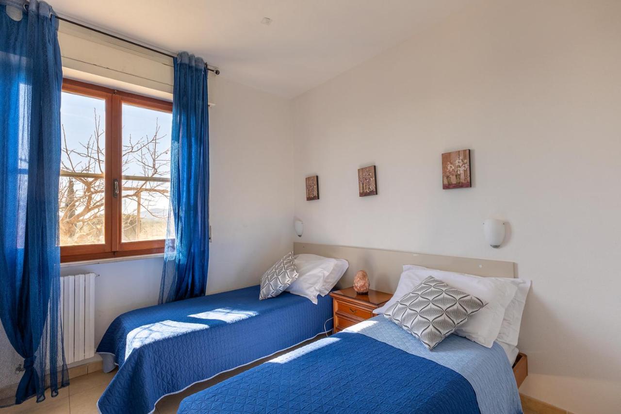 פופולוניה Agriturismo Gli Etruschi מראה חיצוני תמונה