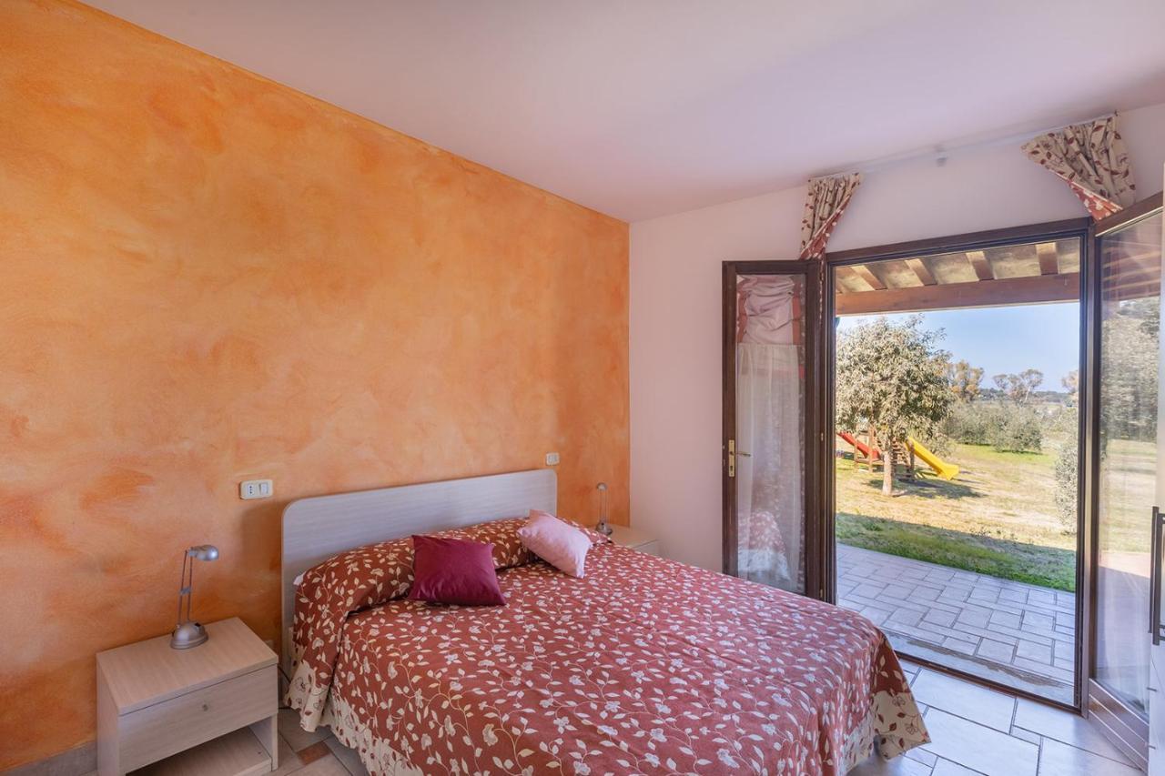 פופולוניה Agriturismo Gli Etruschi מראה חיצוני תמונה