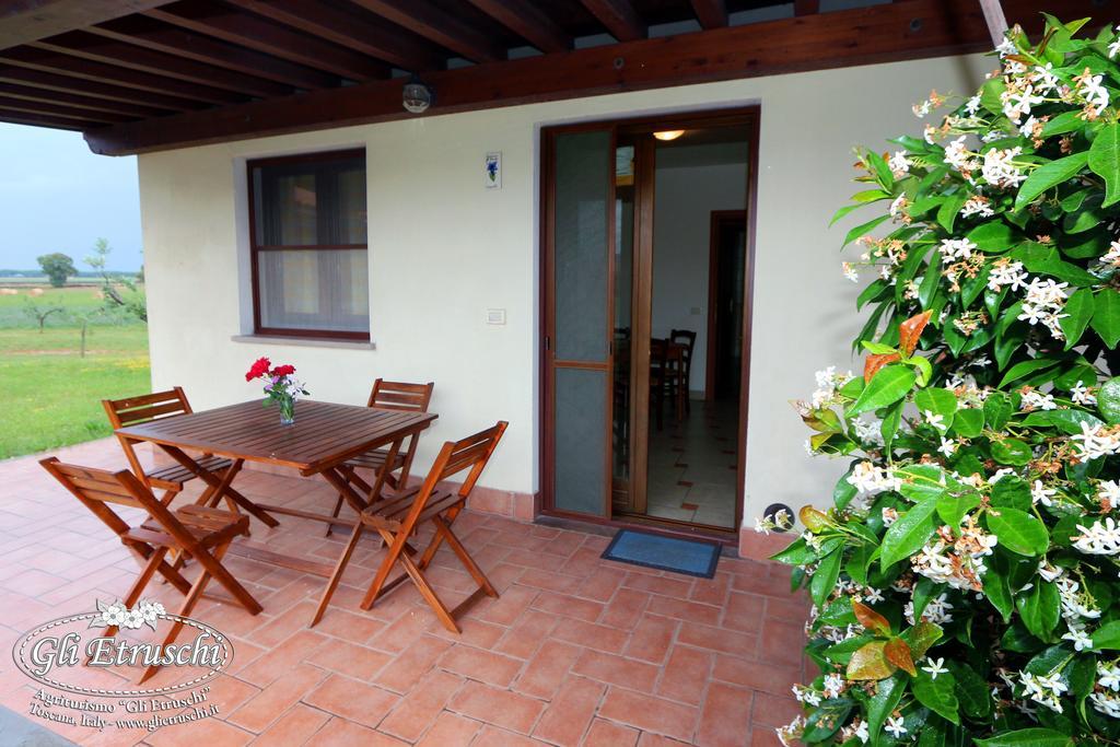 פופולוניה Agriturismo Gli Etruschi חדר תמונה