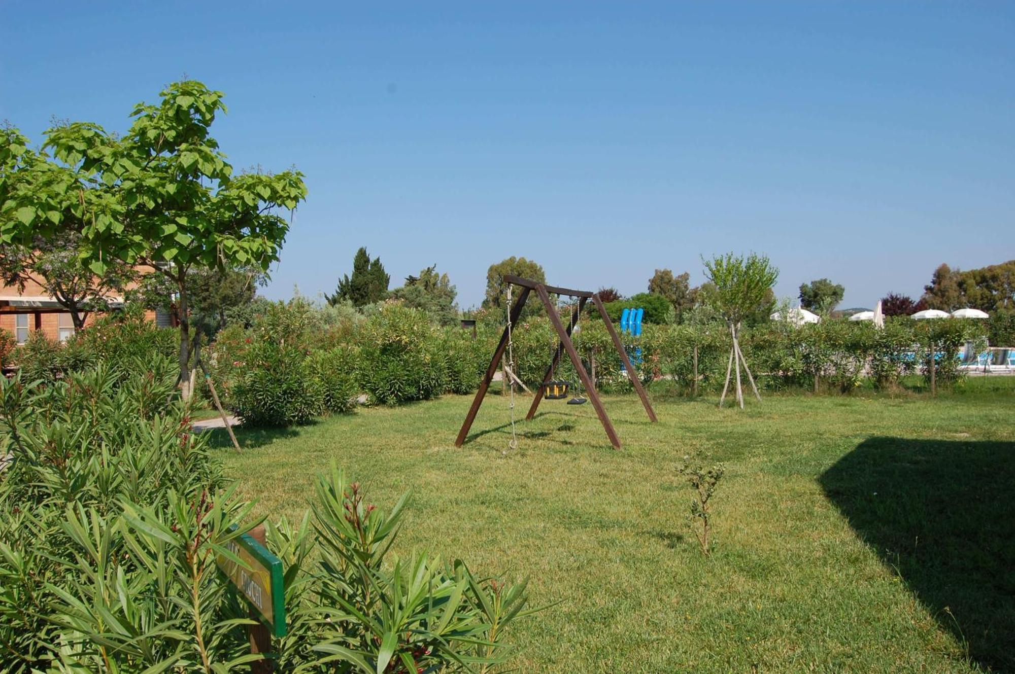פופולוניה Agriturismo Gli Etruschi מראה חיצוני תמונה