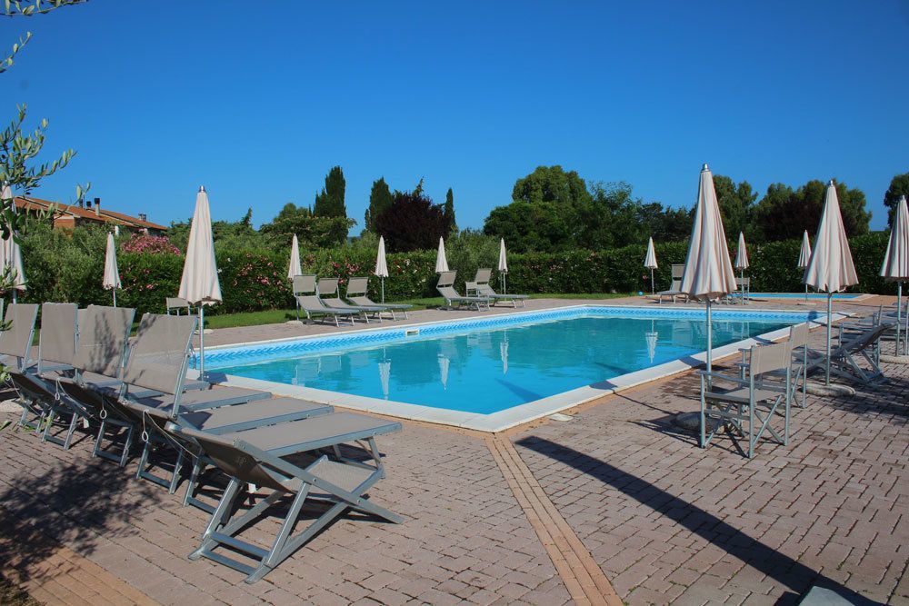 פופולוניה Agriturismo Gli Etruschi מראה חיצוני תמונה